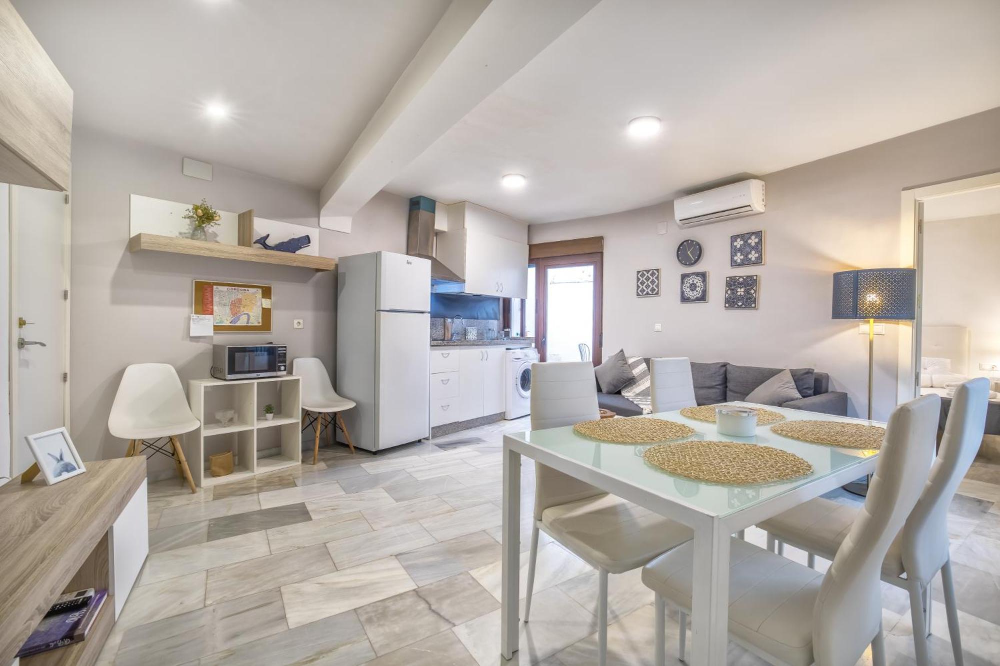 Encanto En La Juderia: Apartamento Con Patio กอร์โดบา ภายนอก รูปภาพ